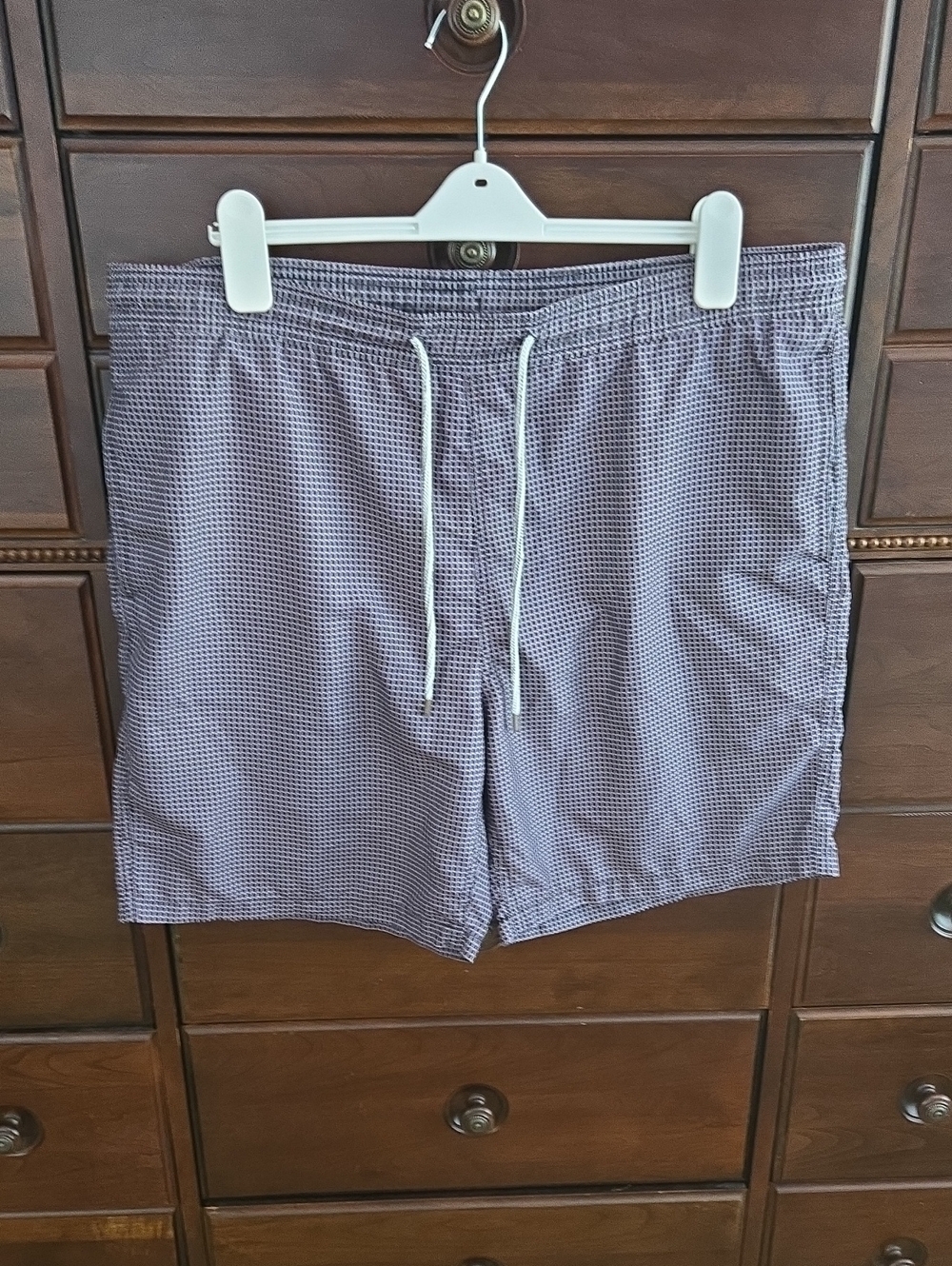 Kirkland Signature Men's Black and Grey Check Swim Trunks. Size Large